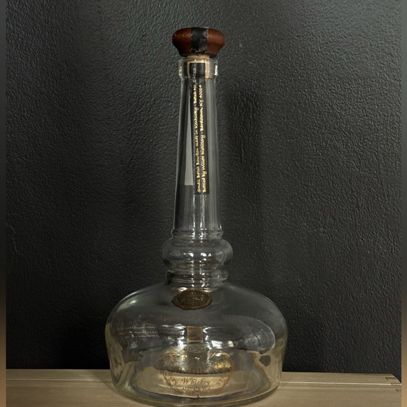 Willet Pot Still Reserve Bourbon EMPTY BOTTLE - Picture 5 of 5